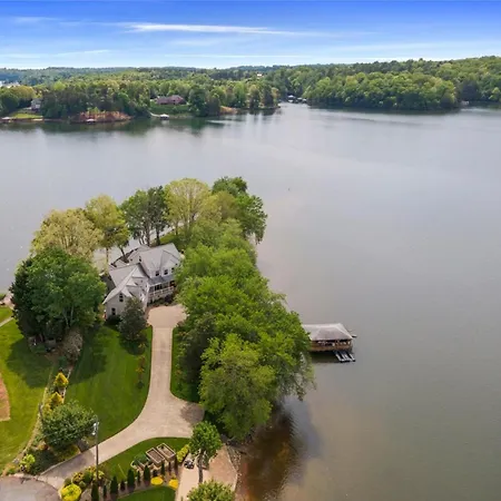 La Peninsule At Lake Hickory
